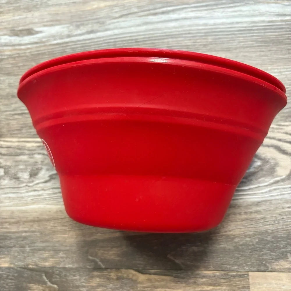Pampered Chef Family Size Microwave Popcorn Maker
